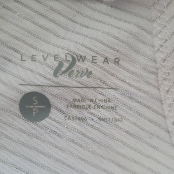 Levelwear Verve Hannah White Top with Open Knot Back S - Picture 7 of 7